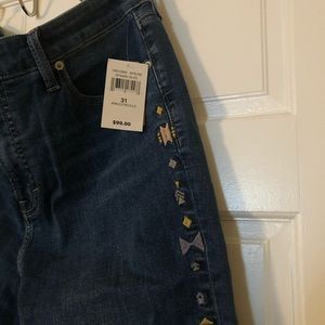 Embroidered Lucky Brand Jeans 🍀